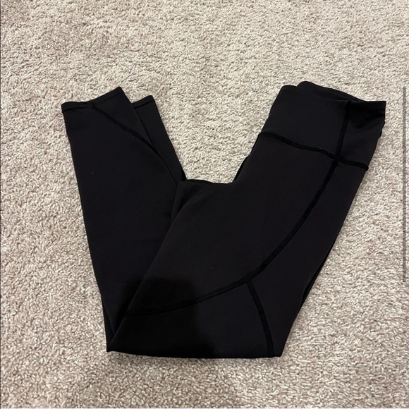 Lululemon Black Training Leggings 25” - Picture 2 of 6